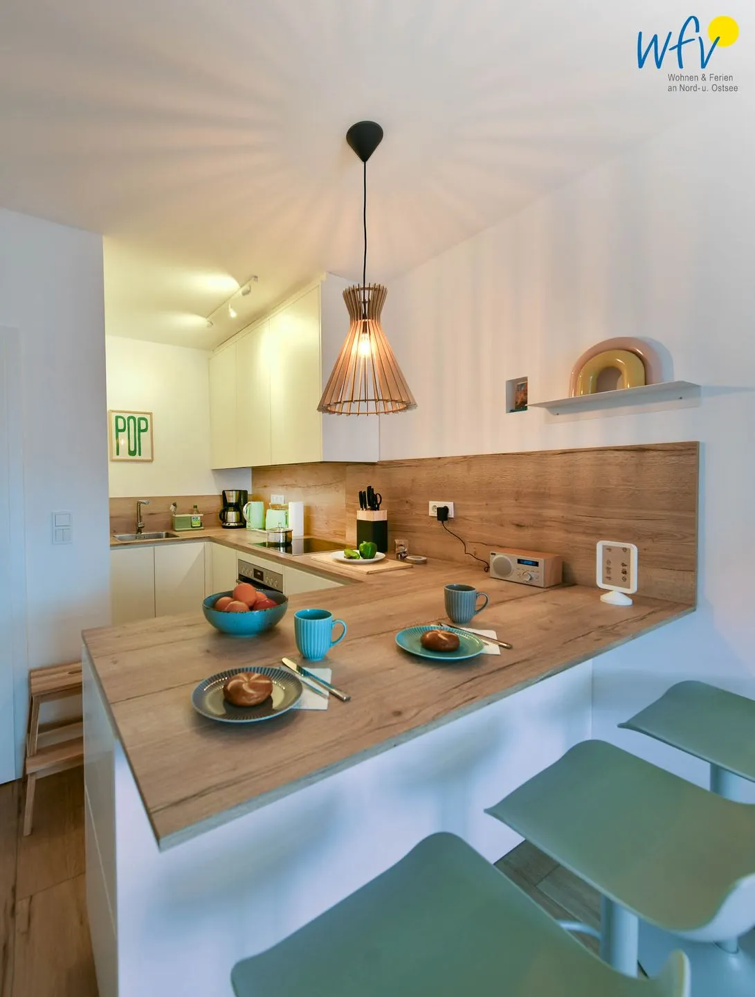 Haus am Dorfbrunnen Ferienwohnung Strandfloh Wangerooge - Küche / Küchenzeile