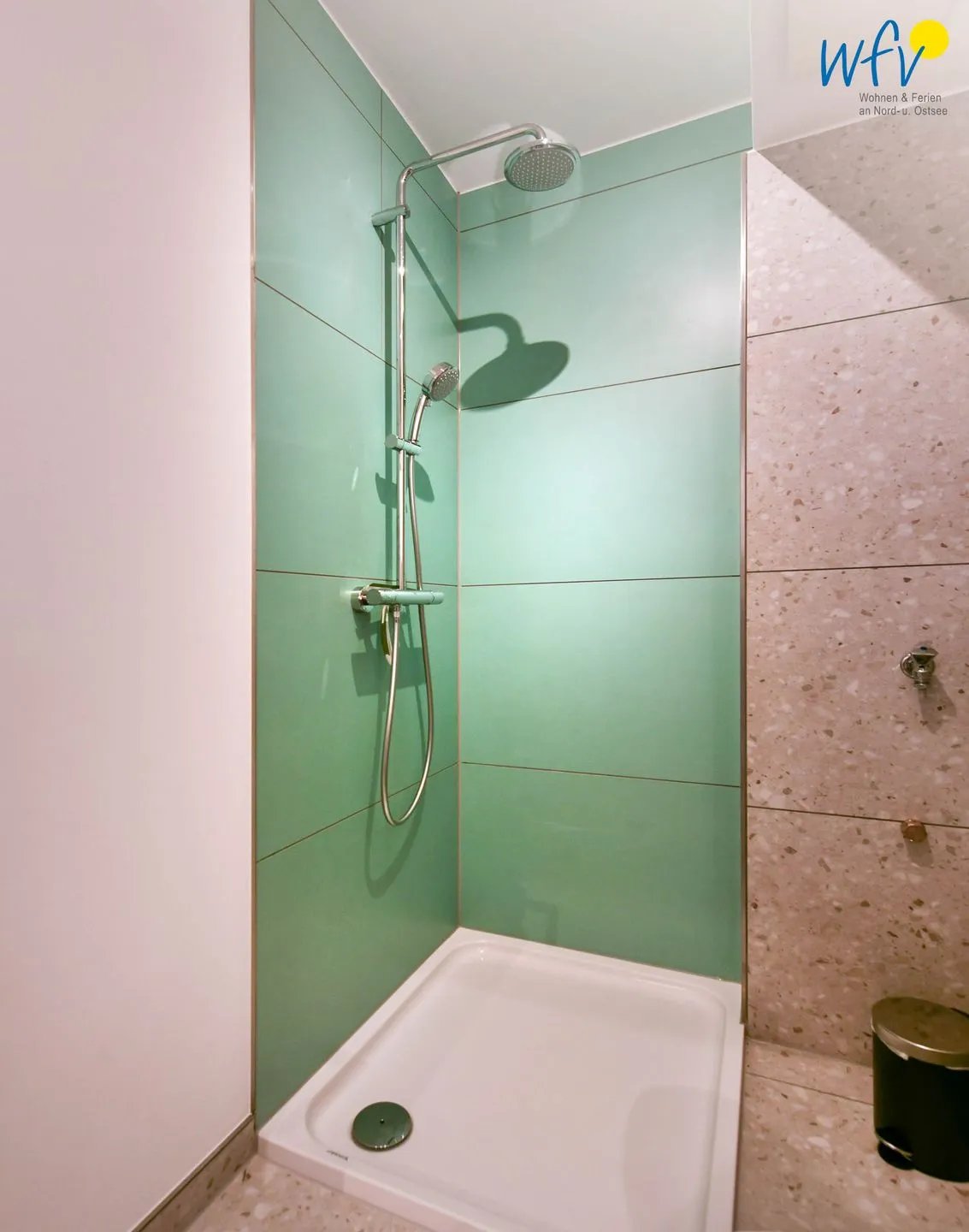 Haus am Dorfbrunnen Ferienwohnung Strandfloh Wangerooge - Badezimmer