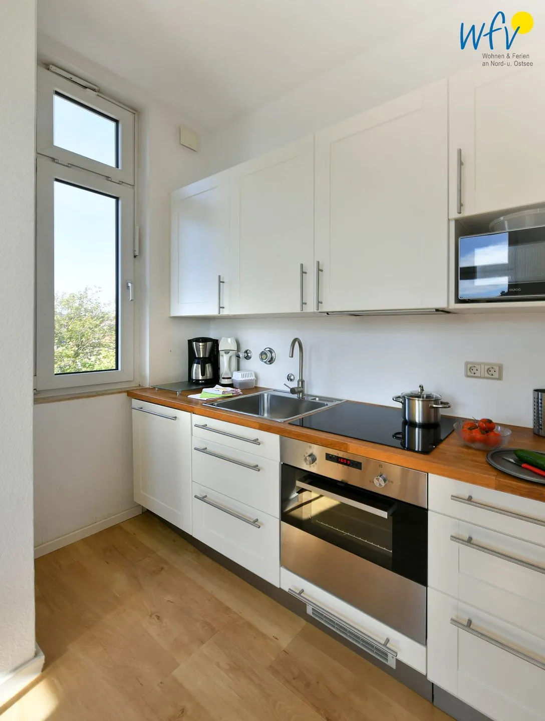 Haus Carl Stegmann Ferienwohnung FADAMA-HIN Juist - Küche / Küchenzeile