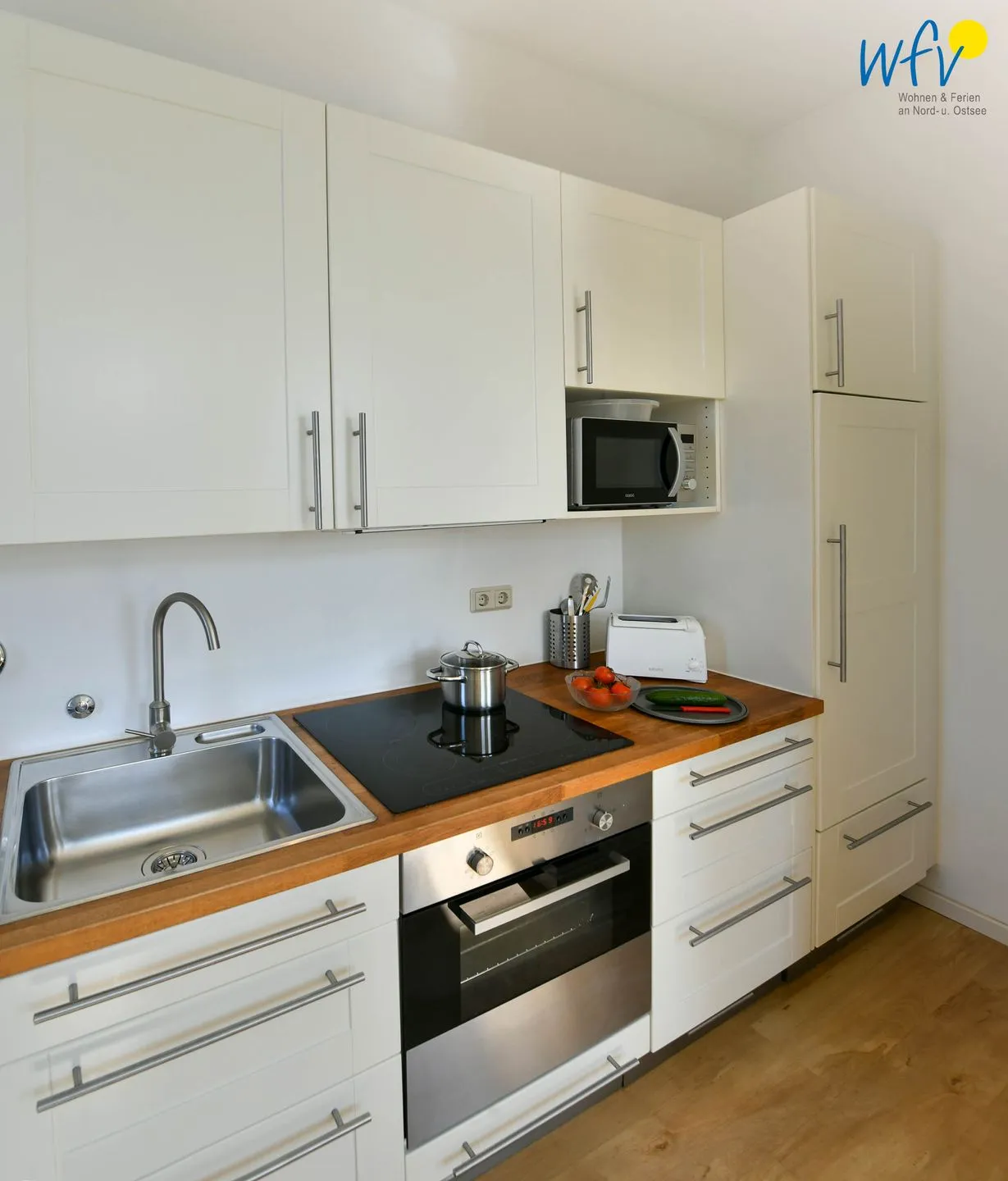 Haus Carl Stegmann Ferienwohnung FADAMA-HIN Juist - Küche / Küchenzeile