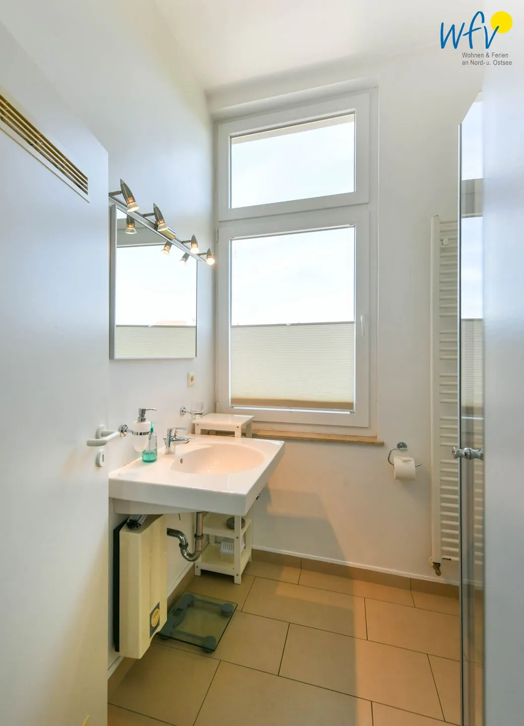 Haus Carl Stegmann Ferienwohnung FADAMA-HIN Juist - Badezimmer