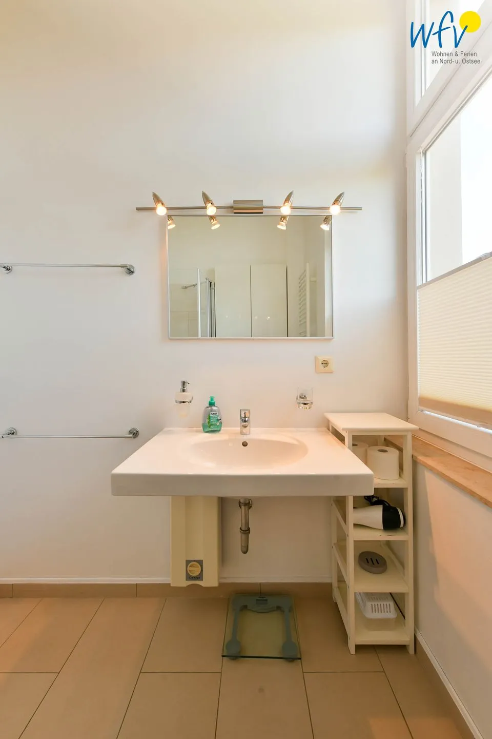 Haus Carl Stegmann Ferienwohnung FADAMA-HIN Juist - Badezimmer