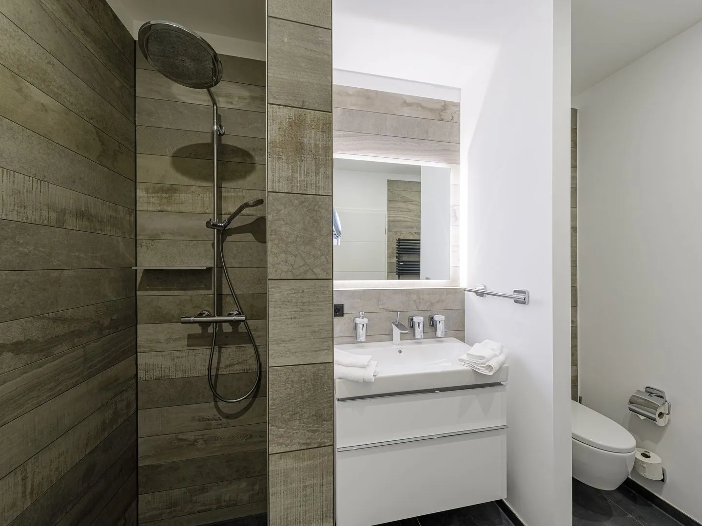 Seeräuber Wustrow - Ferienwohnung Seeräuber Ostseebad Wustrow Bad mit Dusche