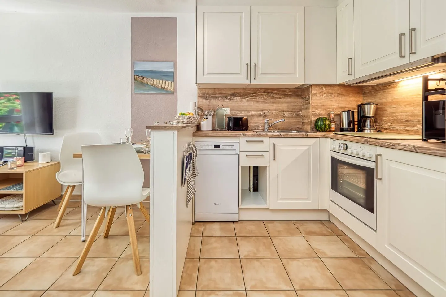 Residenz am Strand Backfisch (Ostseebrise) - Wohnung 5-66 Ostseeheilbad Zingst - Essbereich mit Küchenzeile