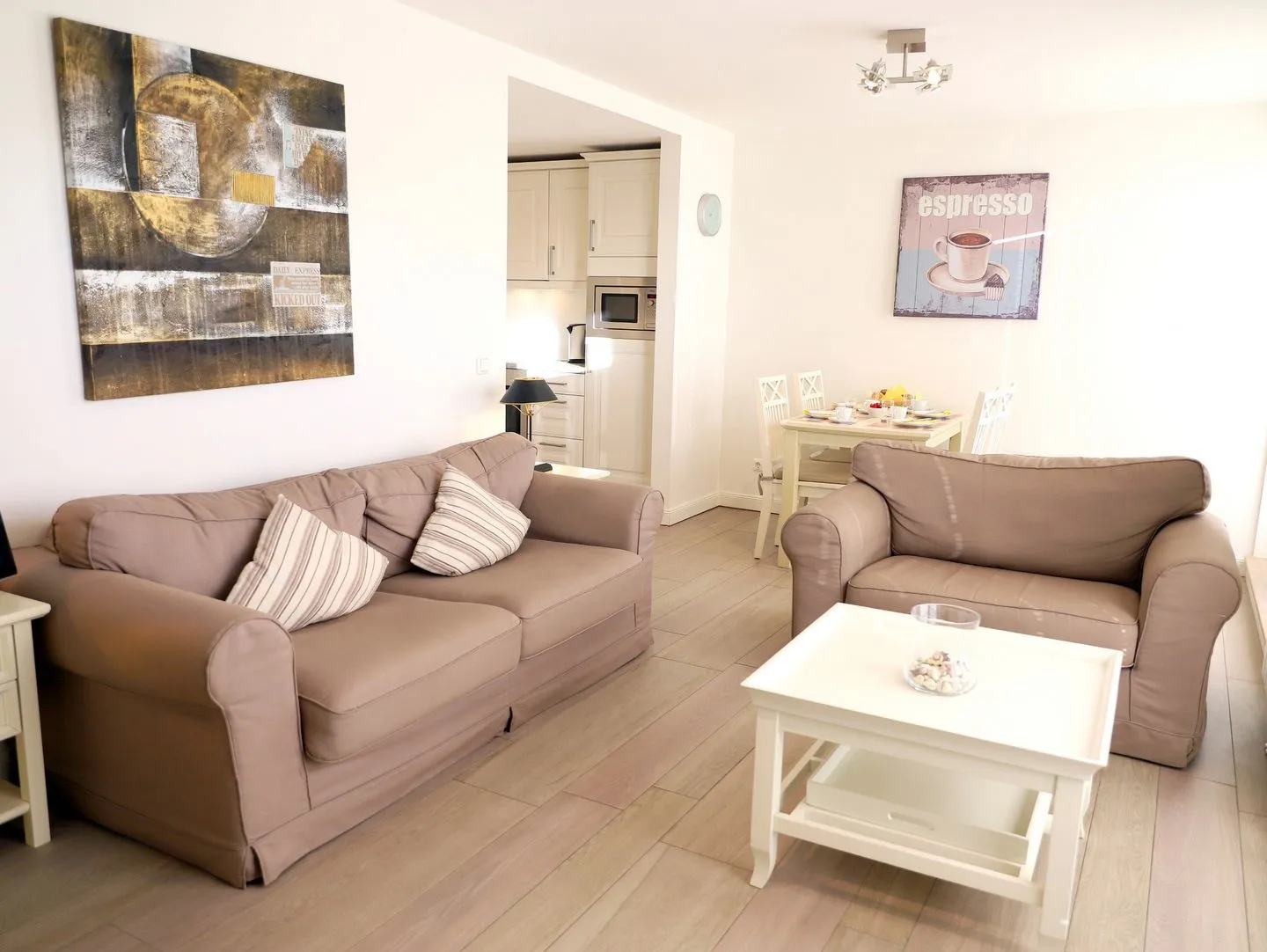 Viktoriastraße 6, Viktoria Residenz, Whg. 17 Westerland - Wohnzimmer