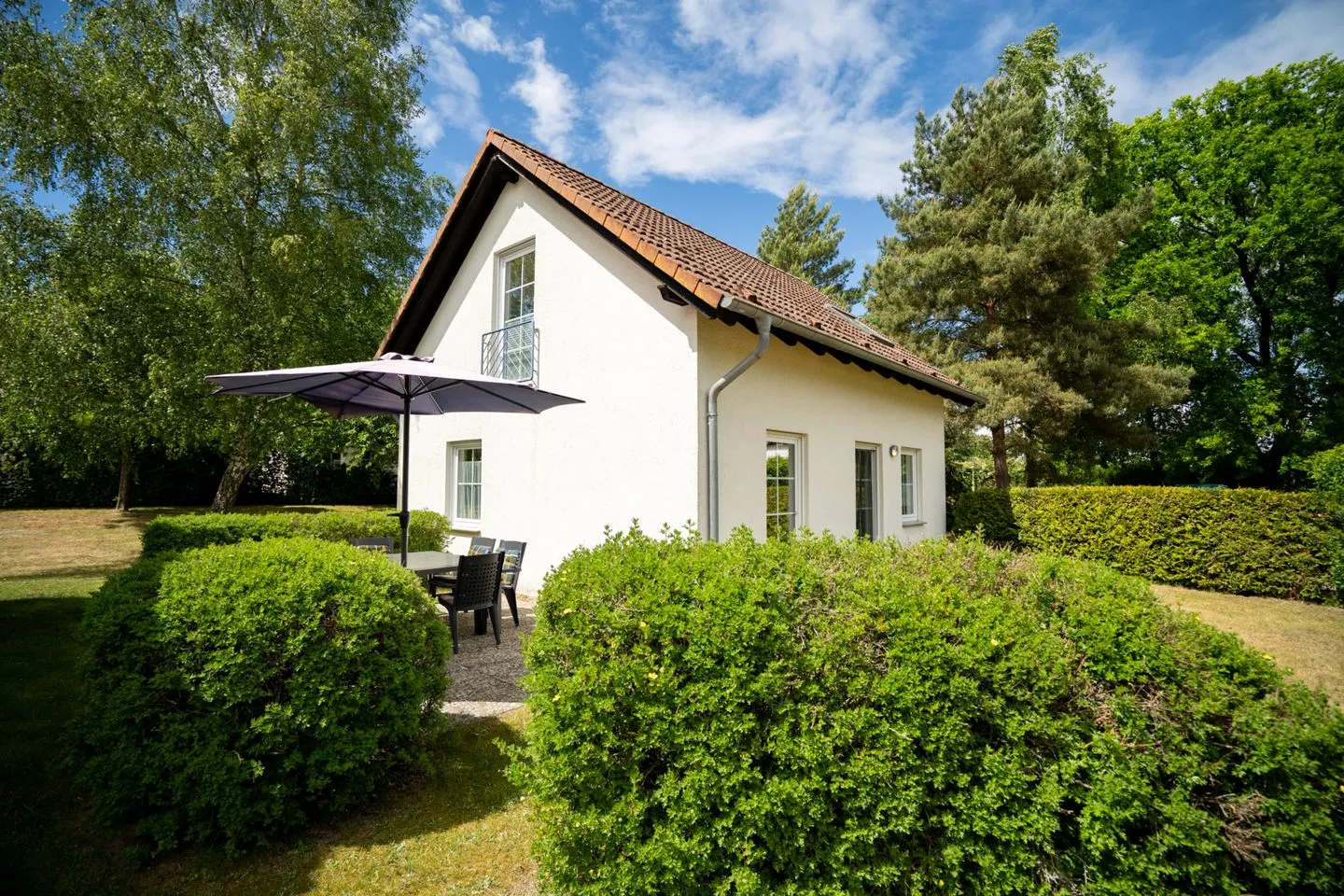 Schwanensee Plauer See - Ferienhaus Schwanensee Ferienpark Lenzer Höh Gebäudeansicht