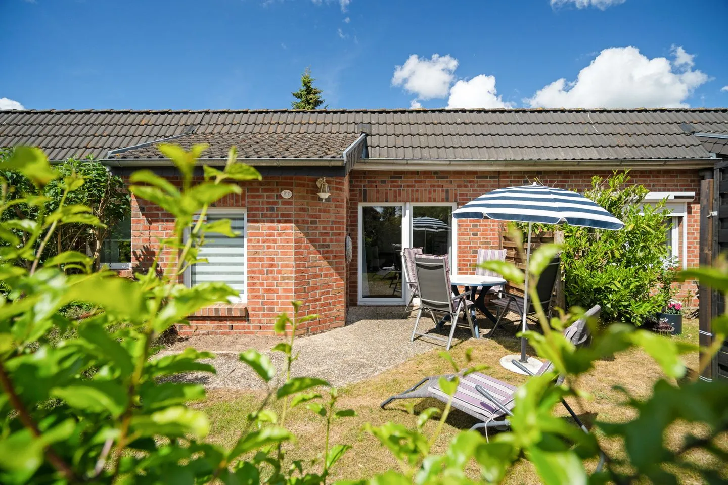 Blumenhaus Waren (Müritz) - Blumenhaus Waren mit Blick ins Grüne
