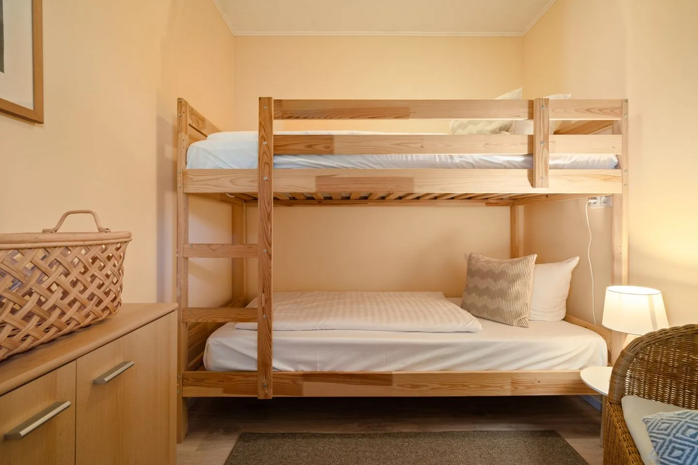 Blumenhaus Waren (Müritz) - Blumenhaus Waren Schlafzimmer mit Doppelstock Bett