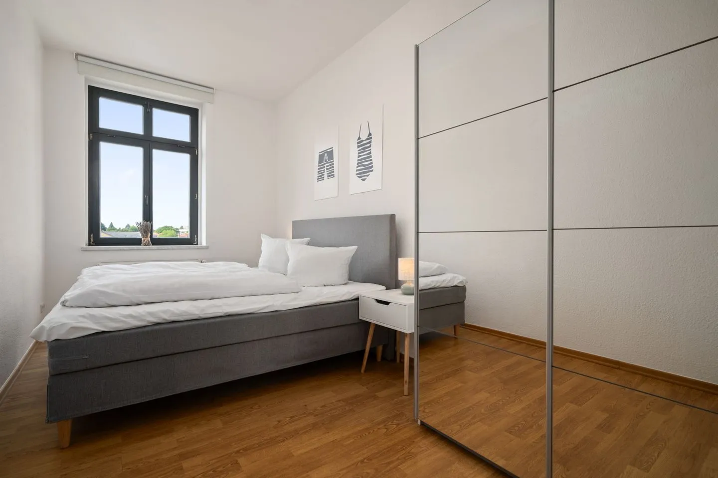SeaView Malchow - Ferienwohnung SeaView Malchow Schlafzimmer mit Kleiderschrank