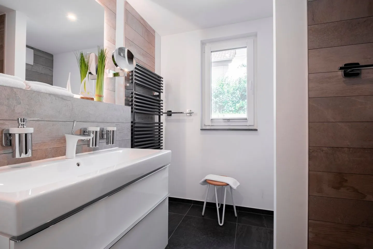 Seeluft Wustrow - Ferienwohnung Seeluft Wustrow modernes Bad mit Dusche