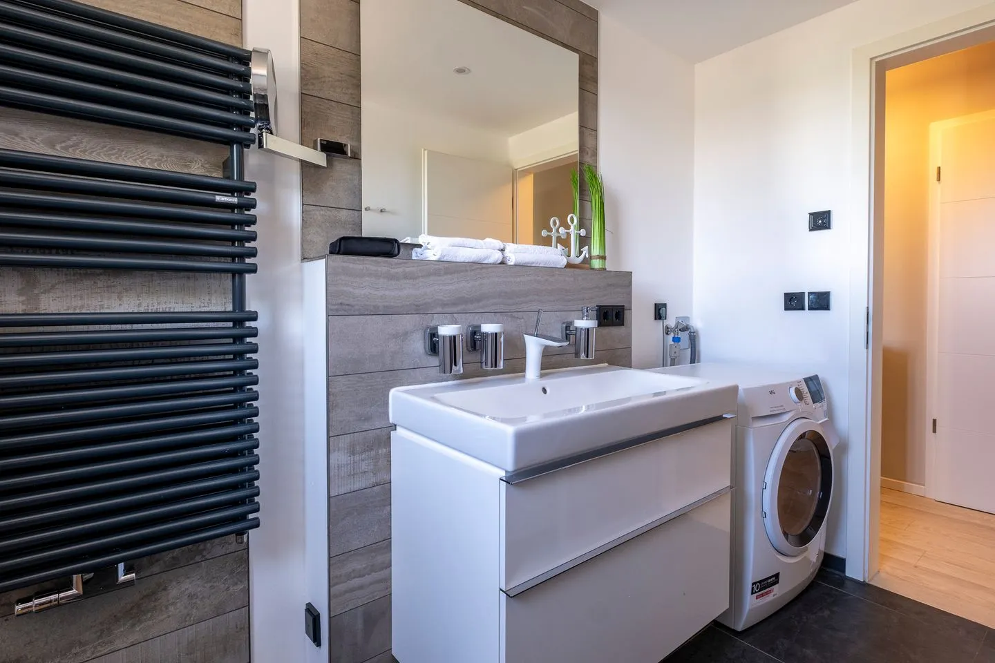 Seestern Wustrow - Ferienwohnung Seestern Wustrow Bad mit Waschmaschine