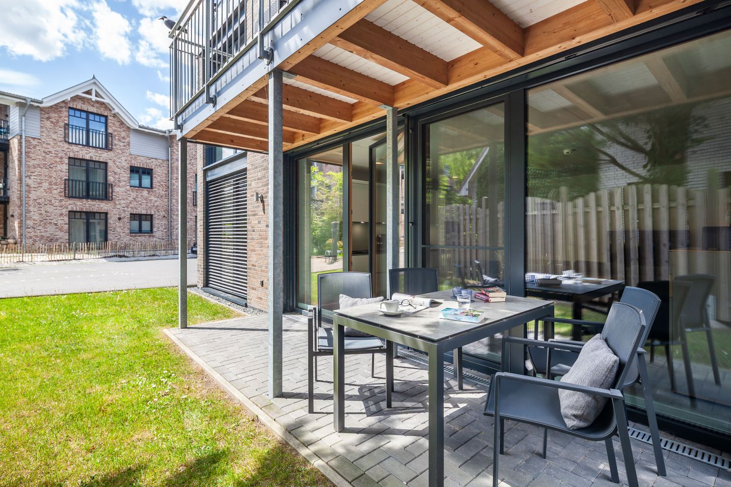 Antons Strandnest, Terrasse