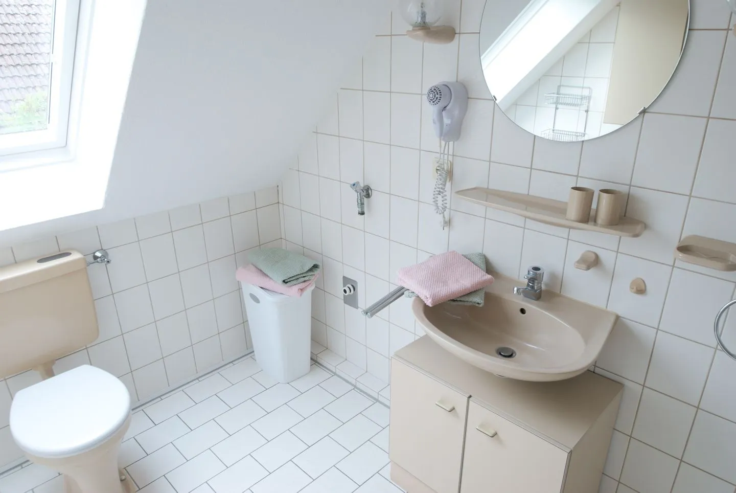 Ferienhaus Rita Norddeich - Badezimmer