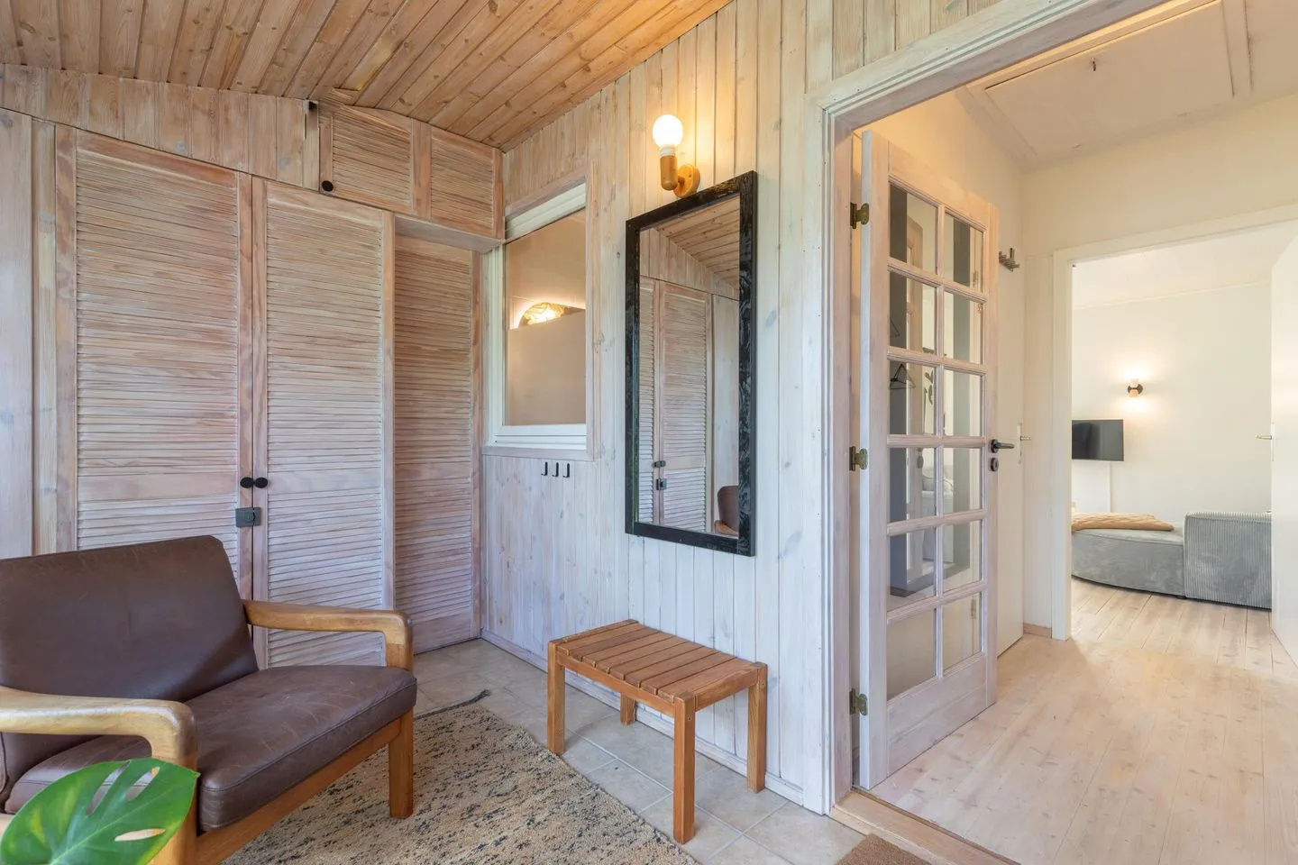 VITA Sonnholm Flensburger Förde - Eingangsbereich im Ferienhaus mit Garderobe