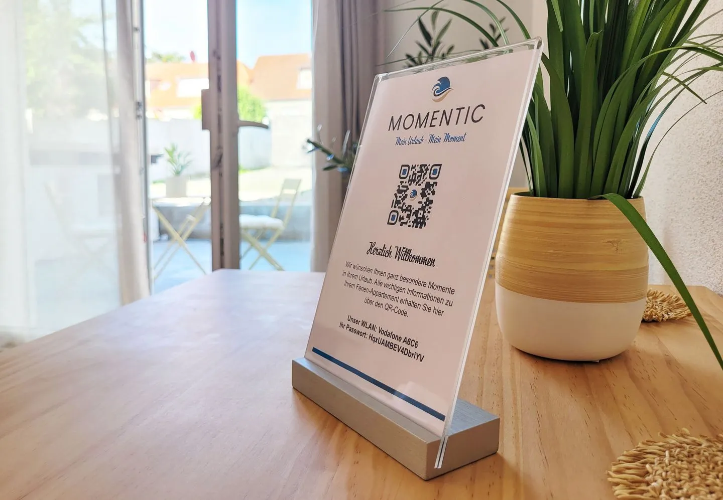 Moderner Ankerplatz mit Terrasse direkt am Hafen "Momentic" Neustadt in Holstein - Digitale Gästemappe von MOMENTIC