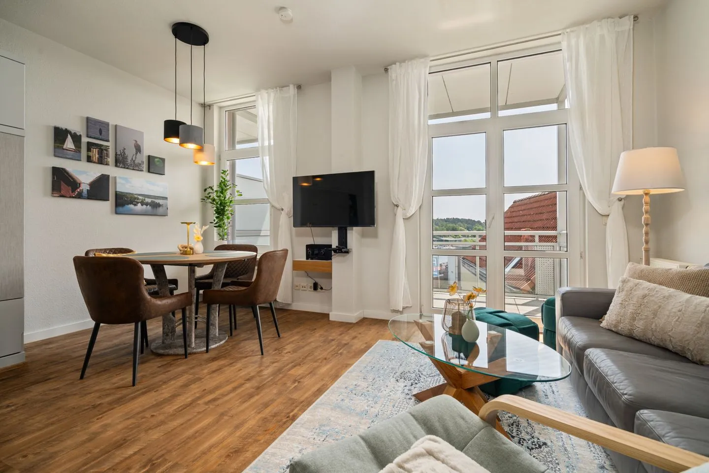 Hafenkino Waren (Müritz) - Ferienwohnung Hafenkino Müritz Wohnzimmer mit TV
