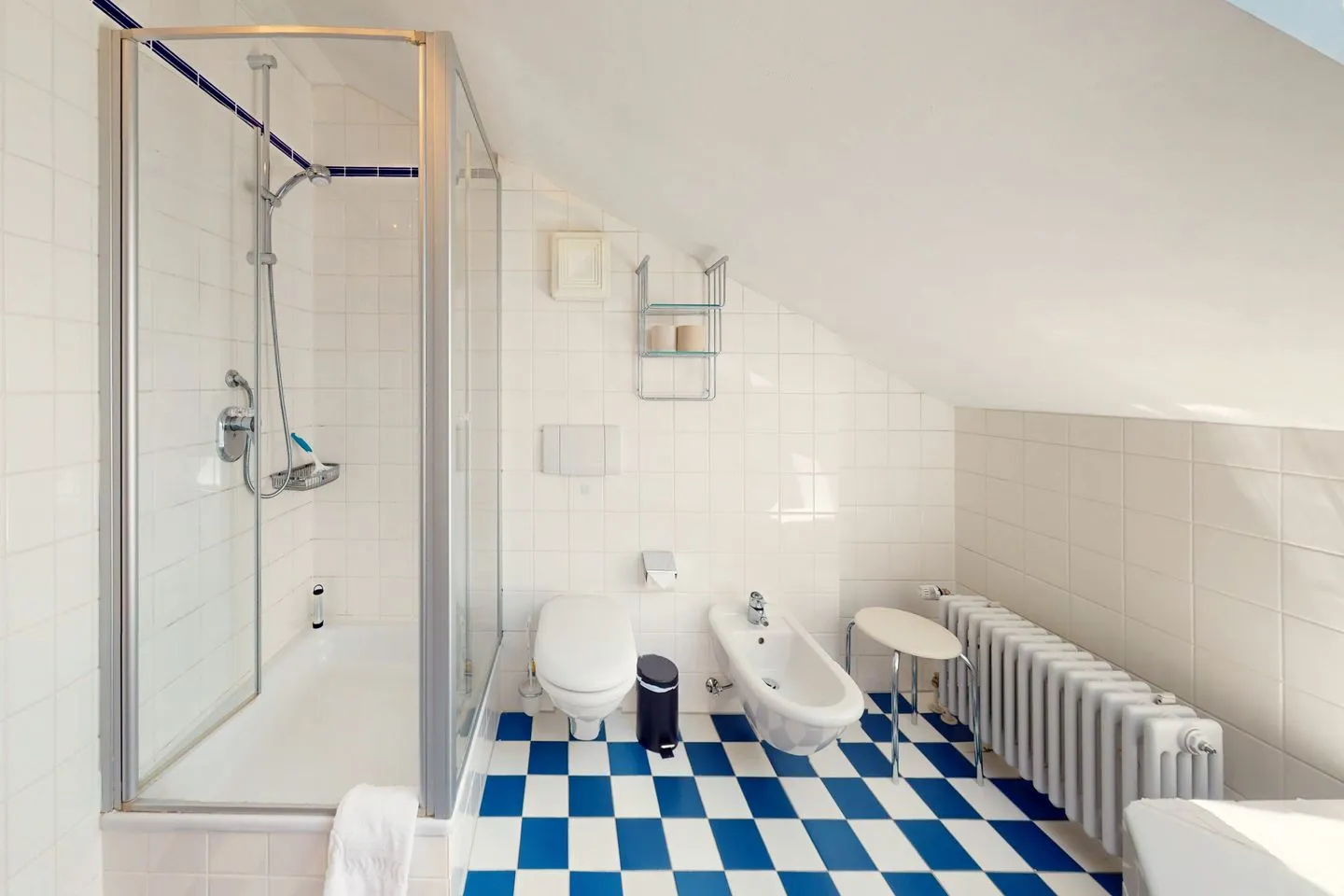 Jasmin Garmisch-Partenkirchen - Bathroom
