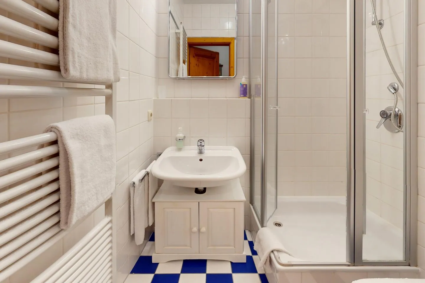 Jasmin Garmisch-Partenkirchen - Bathroom