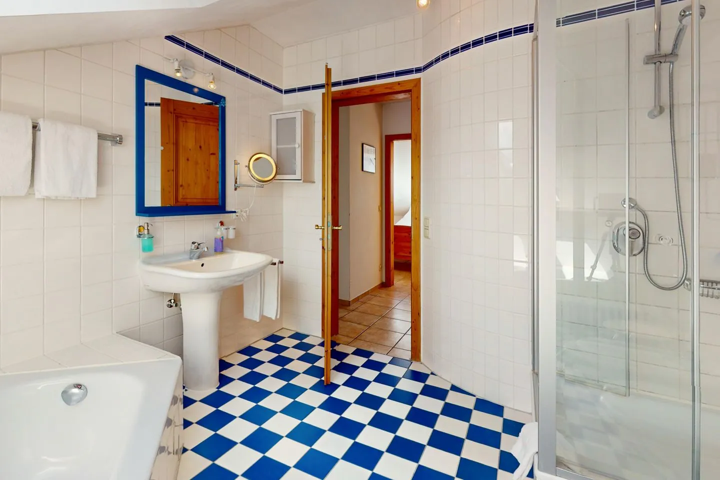 Jasmin Garmisch-Partenkirchen - Bathroom