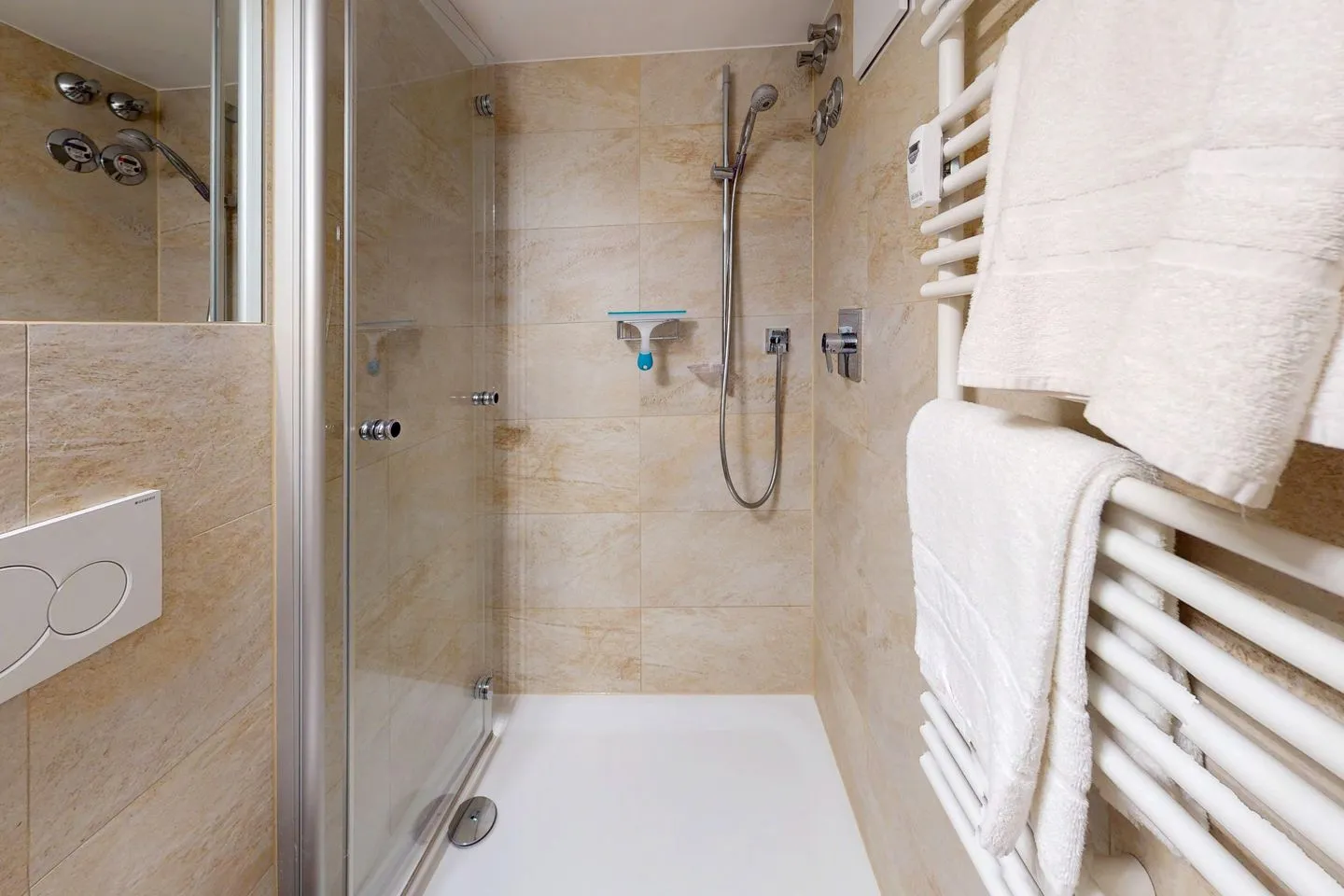 Xenia Garmisch-Partenkirchen - Badezimmer