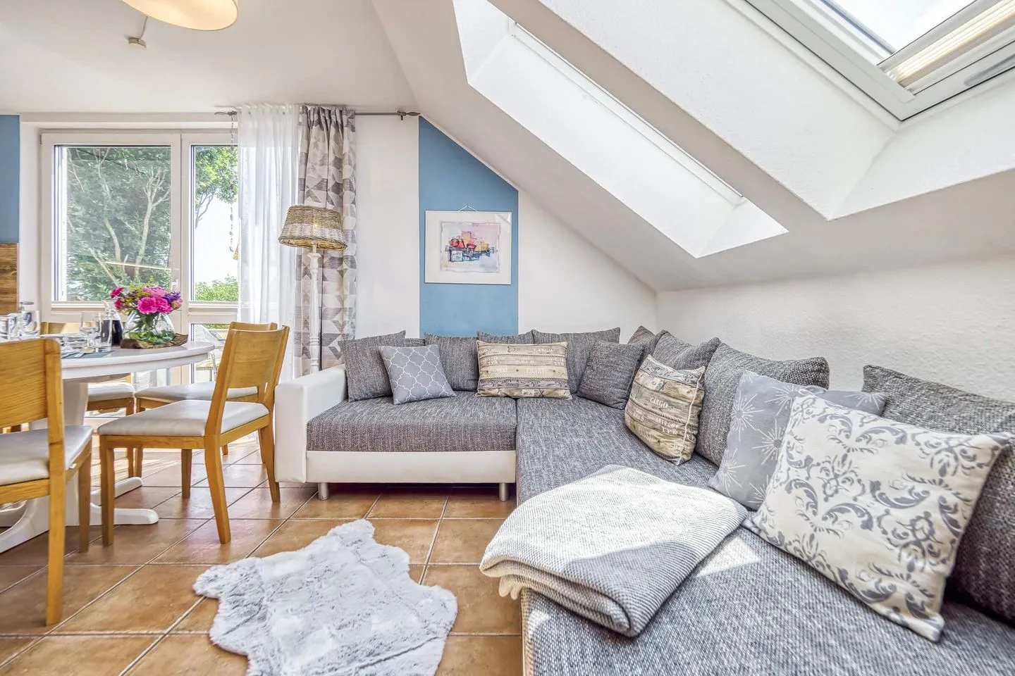 Residenz am Strand Seeschwalbe - Wohnung 4-62 Ostseeheilbad Zingst - L-Sofa und Essbereich