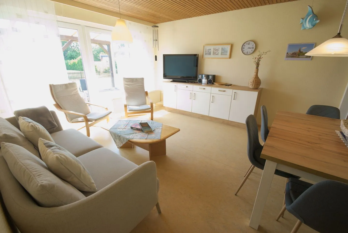 Ferienhaus Yogi Norddeich - Wohnzimmer