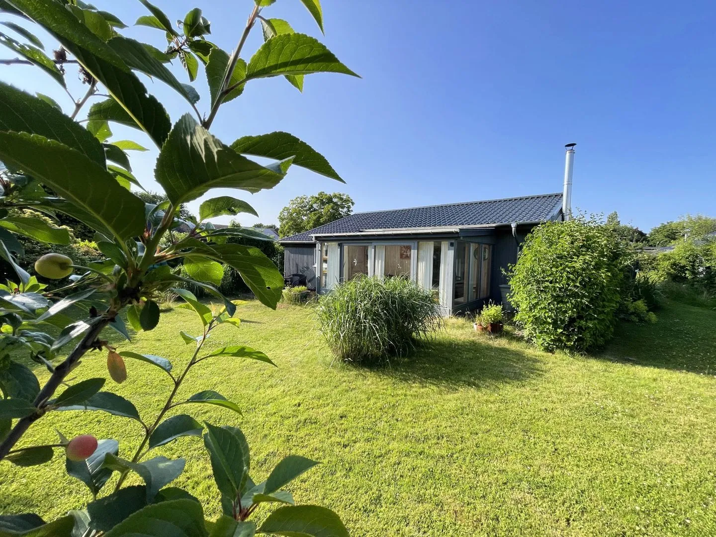 VITA Sonnholm Flensburger Förde - Ein großer, ruhiger Garten mit viel Platz für Erholung