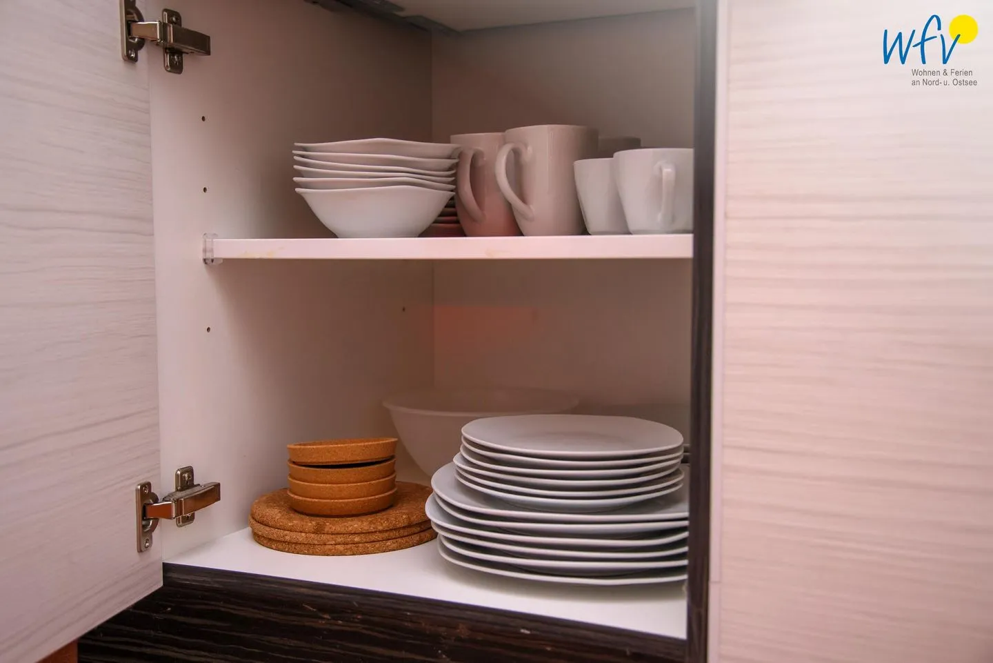 Ferienhaus am Gutspark Dranske Ferienwohnung Sonnengruß Rügen - Dranske - Küche / Küchenzeile