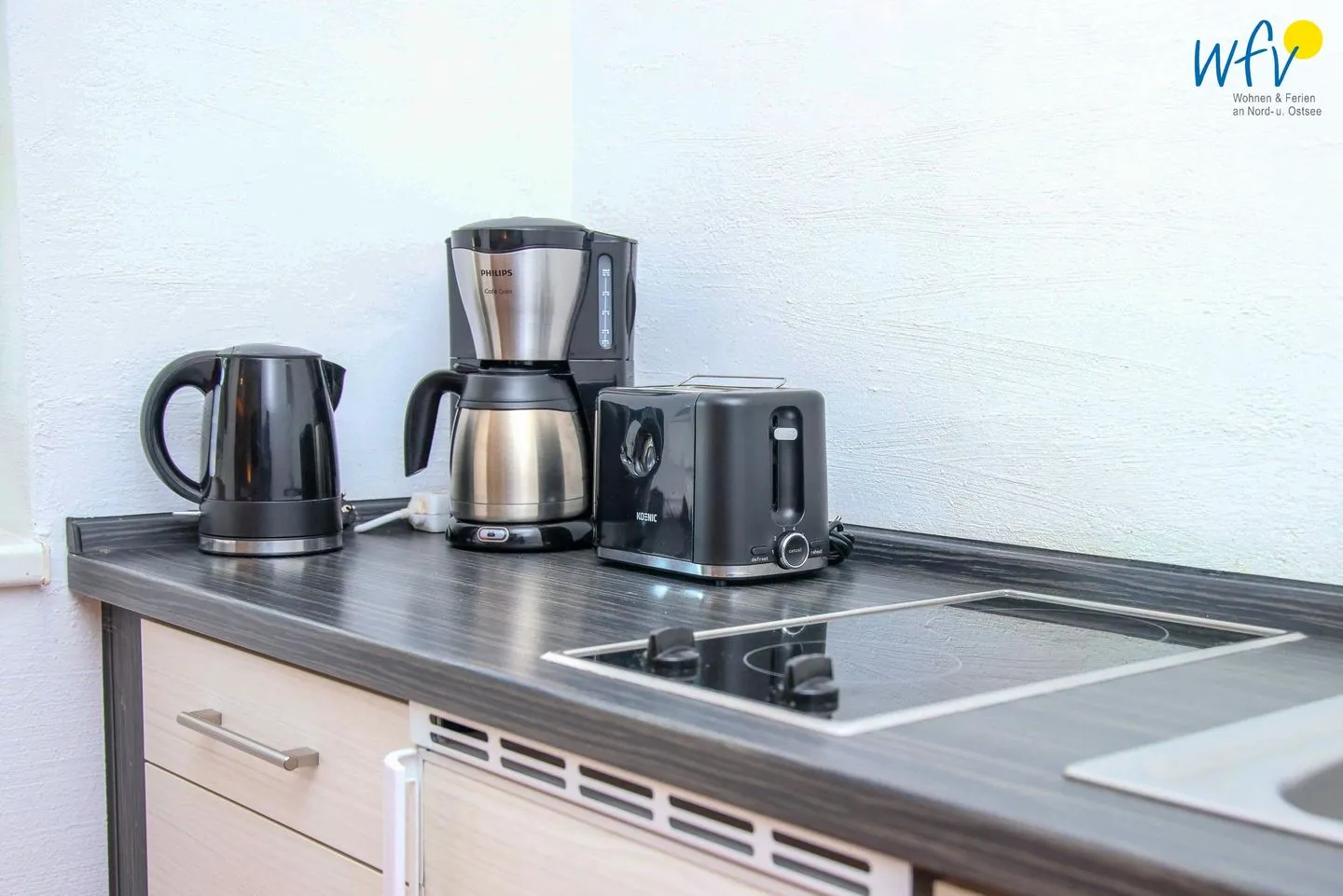 Ferienhaus am Gutspark Dranske Ferienwohnung Sonnengruß Rügen - Dranske - Küche / Küchenzeile