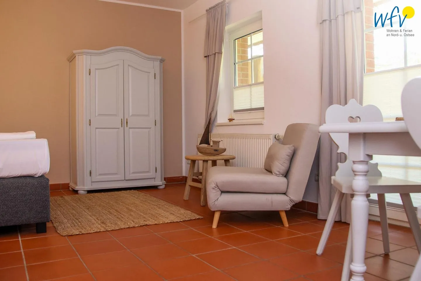 Ferienhaus am Gutspark Dranske Ferienwohnung Sonnengruß Rügen - Dranske - Wohnzimmer