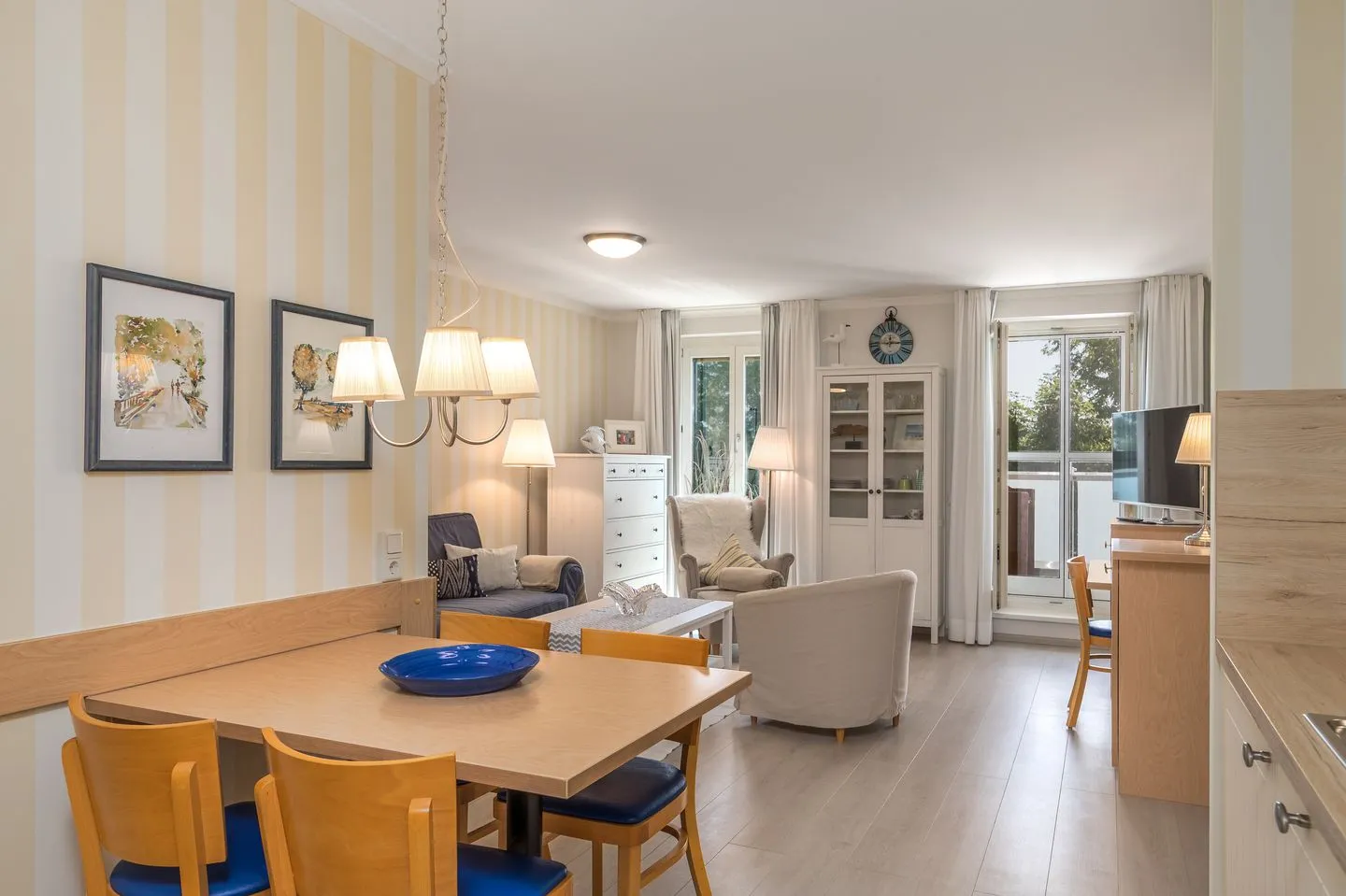 Dünensand Zingst - Ferienwohnung Dünesand Zingst Blick ins Wohnzimmer