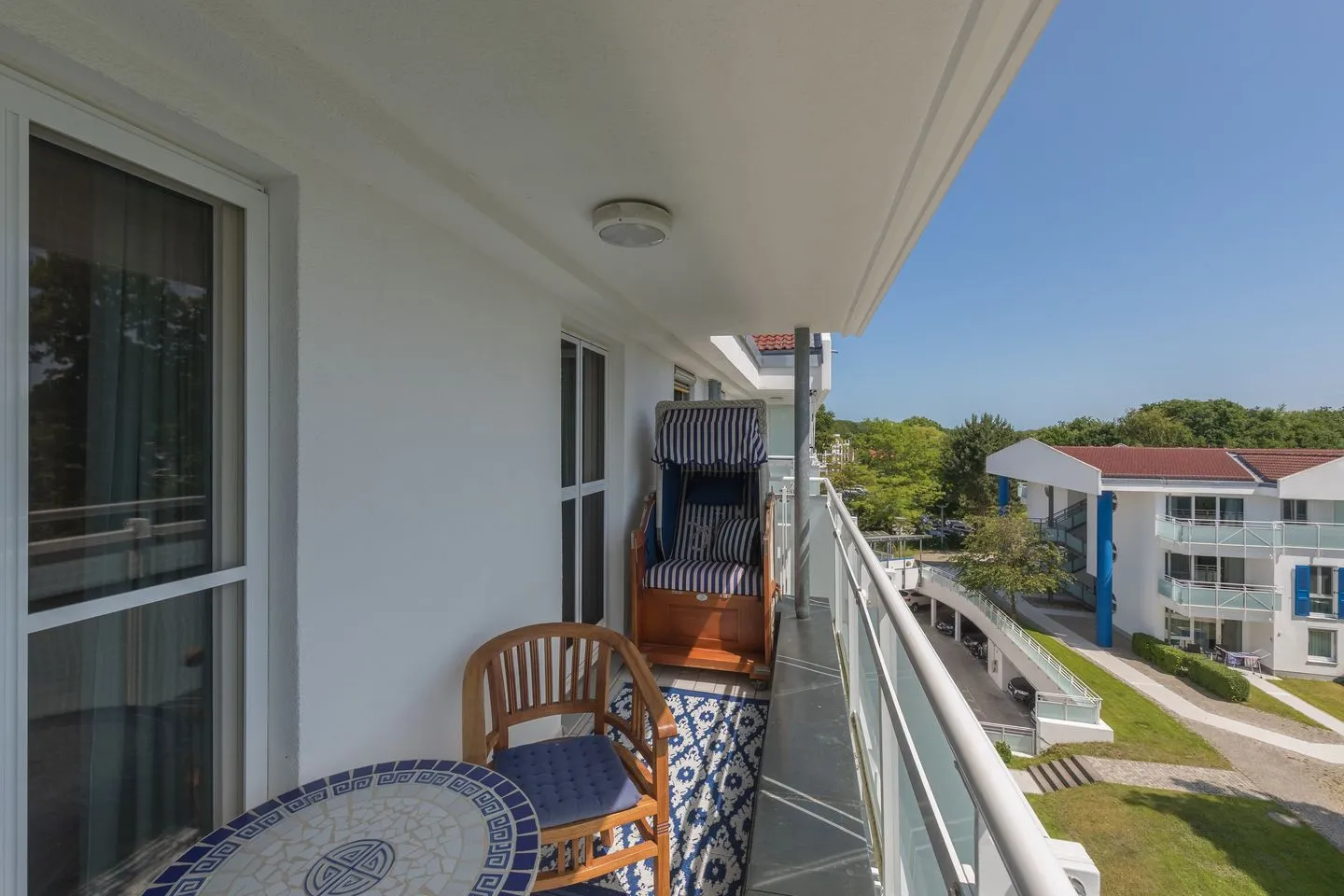 Dünensand Zingst - Ferienwohnung Dünesand Zingst Balkon mit Strandkorb