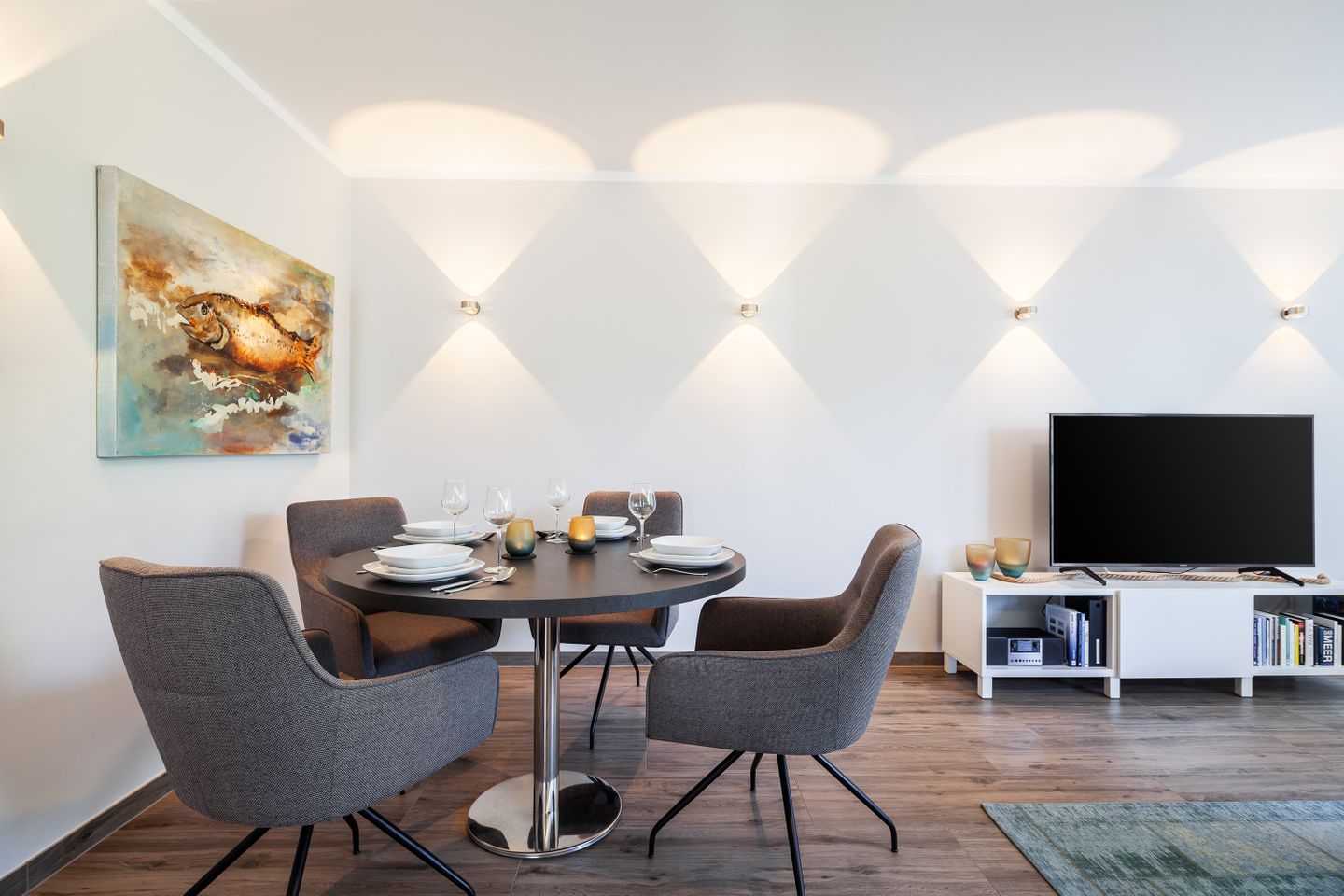 Deichhausener Str. 2, Wohnung Senator, 1.OG, offenes Wohnzimmer mit Essplatz