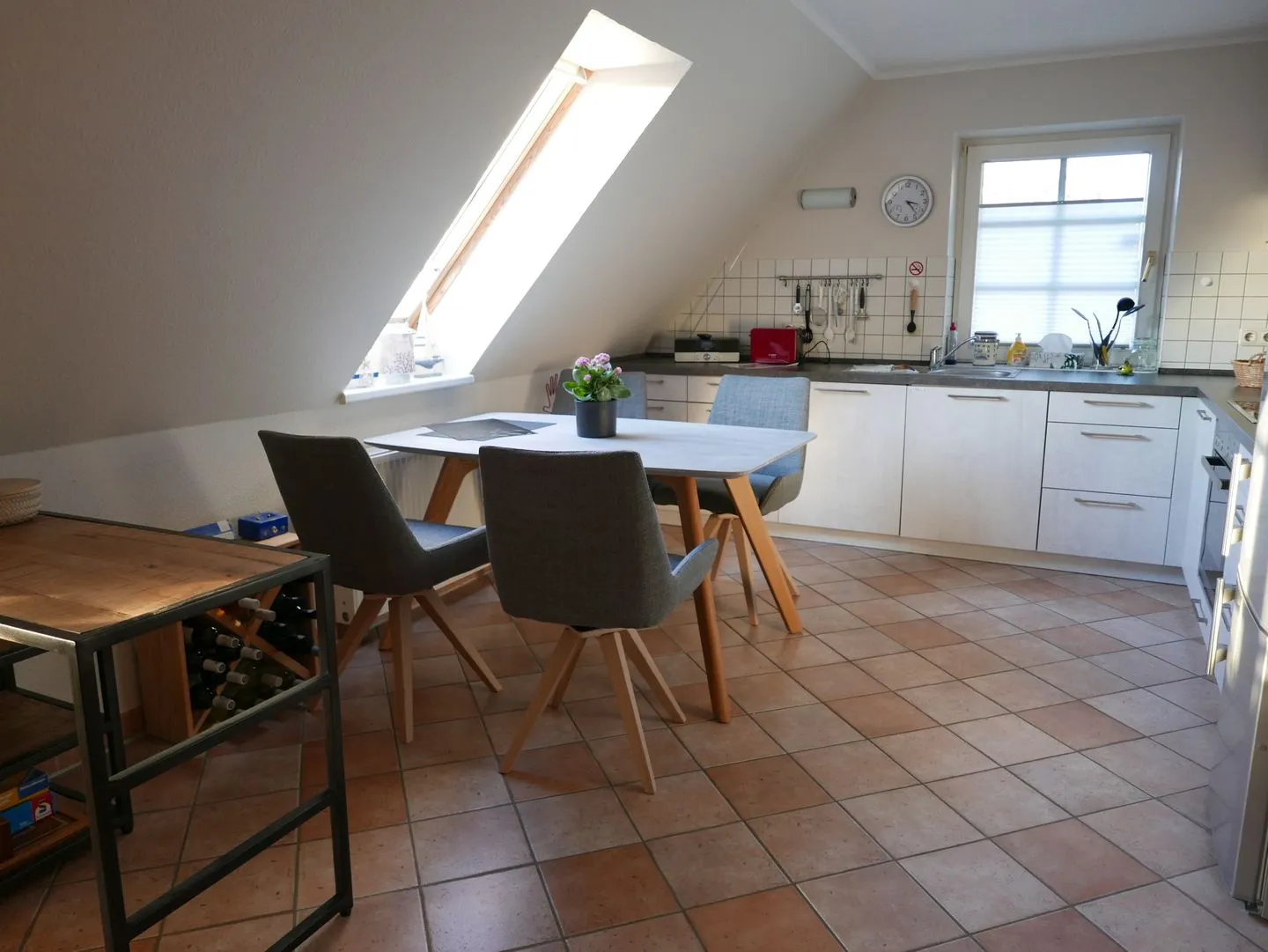 Störtebekerstraße 9 - Wohnung 6 Ostseeheilbad Zingst - Essecke und Küchenzeile