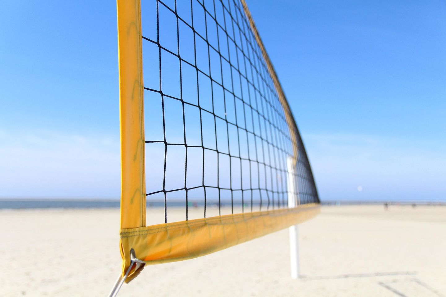 Volleyballnetz am Strand