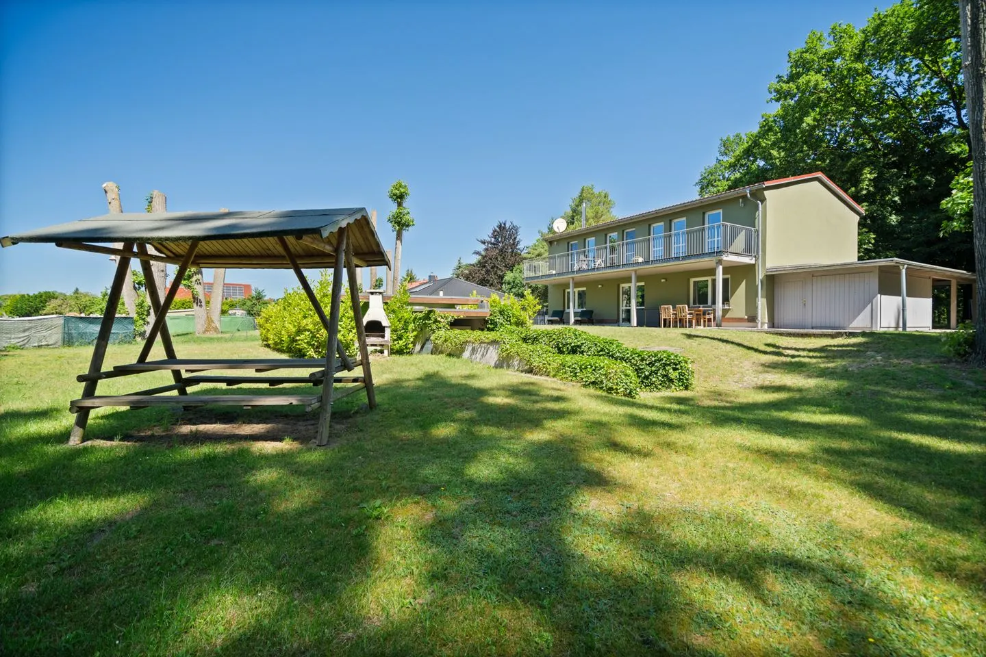 Träumerei Alt-Schwerin - Einfamilienhaus Träumerei Alt Schwerin Blick in den Garten