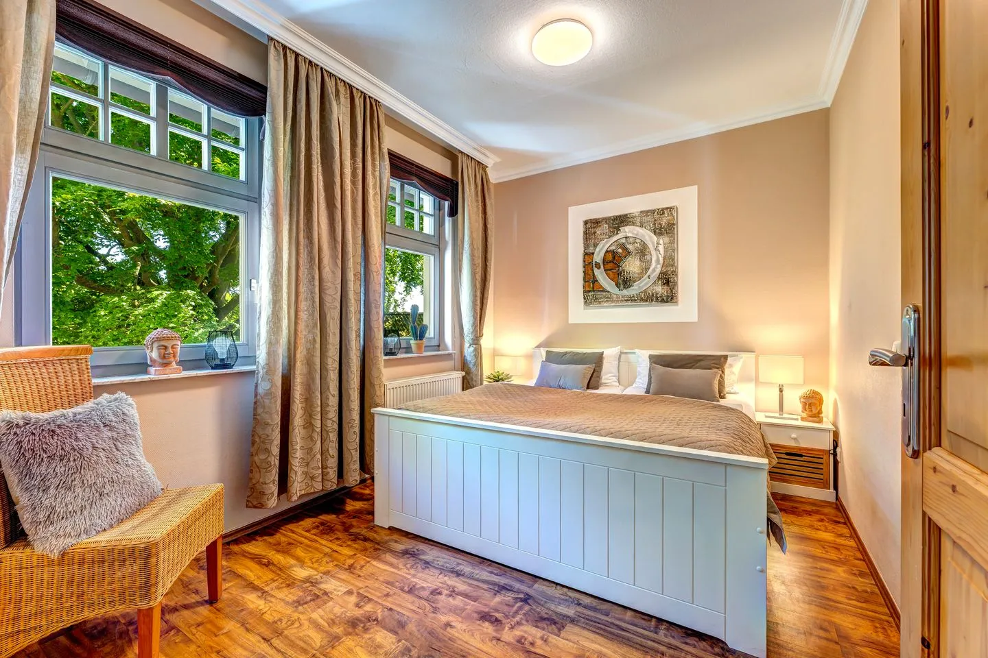 Haus Seeadler, Whg. Sturmmöwe Zinnowitz - Schlafzimmer mit großen Doppelbett