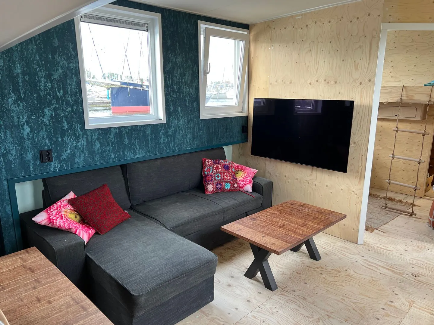 Hausboot 'Anna' in Andijk/IJsselmeer Noord-Holland -