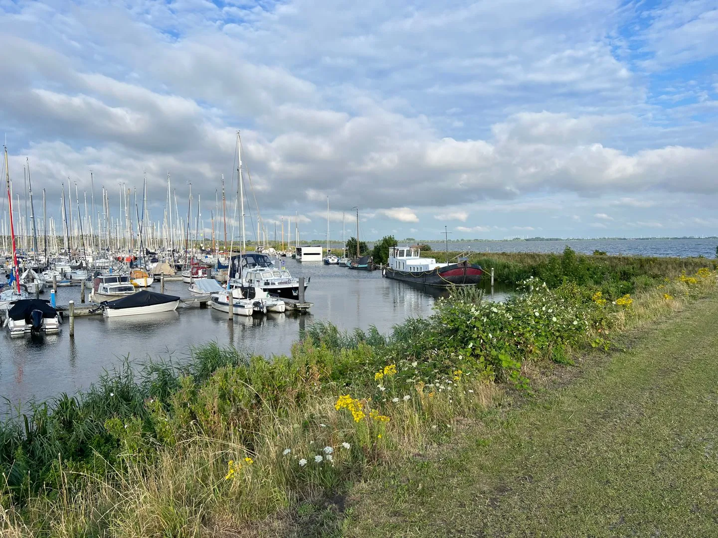 Hausboot 'Anna' in Andijk/IJsselmeer Noord-Holland -