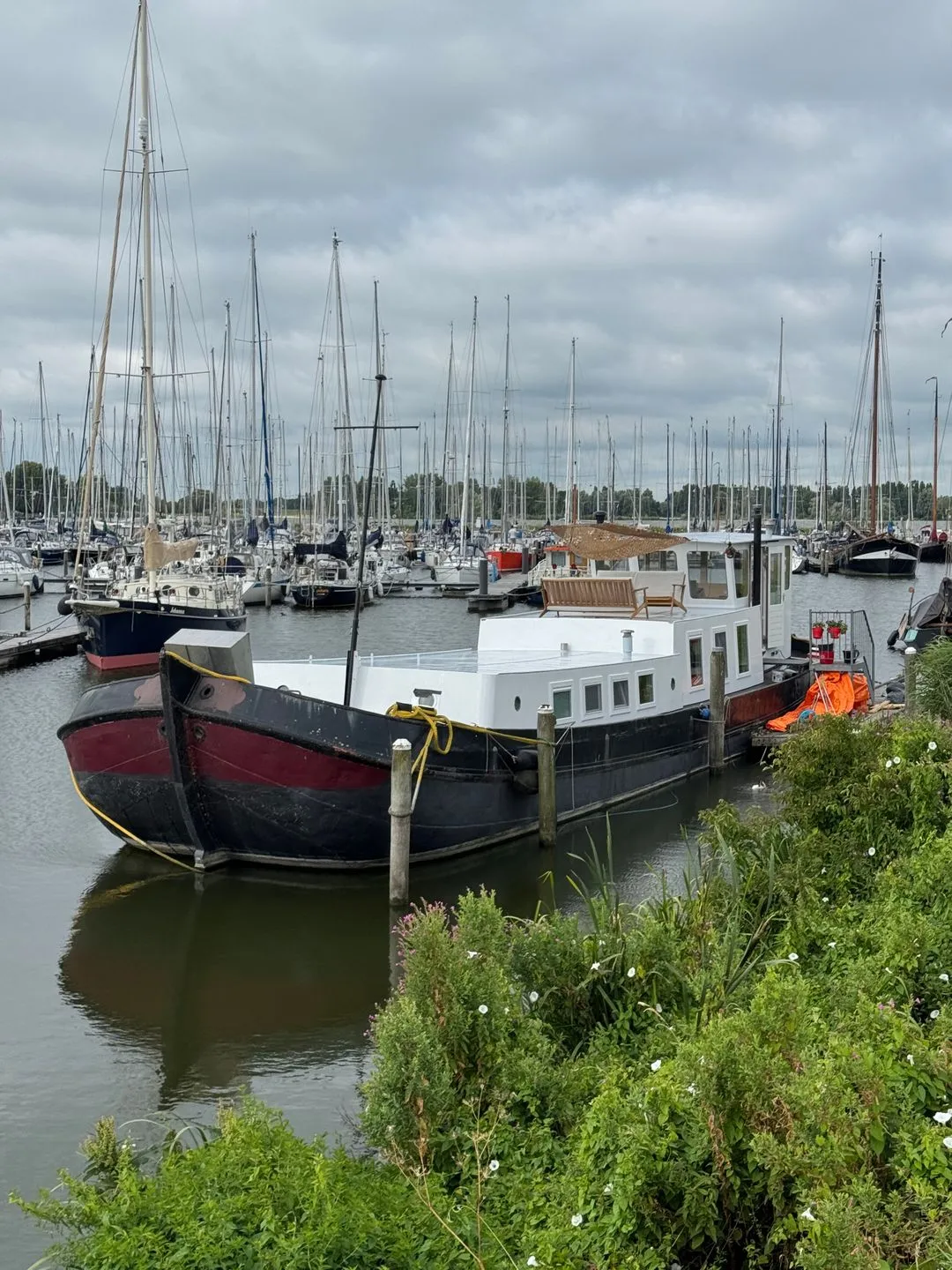 Hausboot 'Anna' in Andijk/IJsselmeer Noord-Holland -