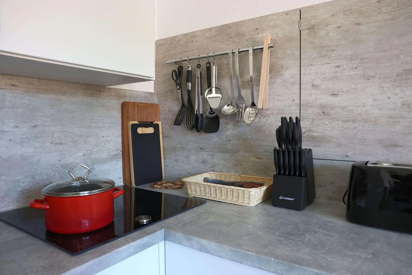Ferienwohnung Zur Sonne Thüringer Wald - Hier macht Kochen Spaß - Töpfe und Pfannen, alles vor Ort