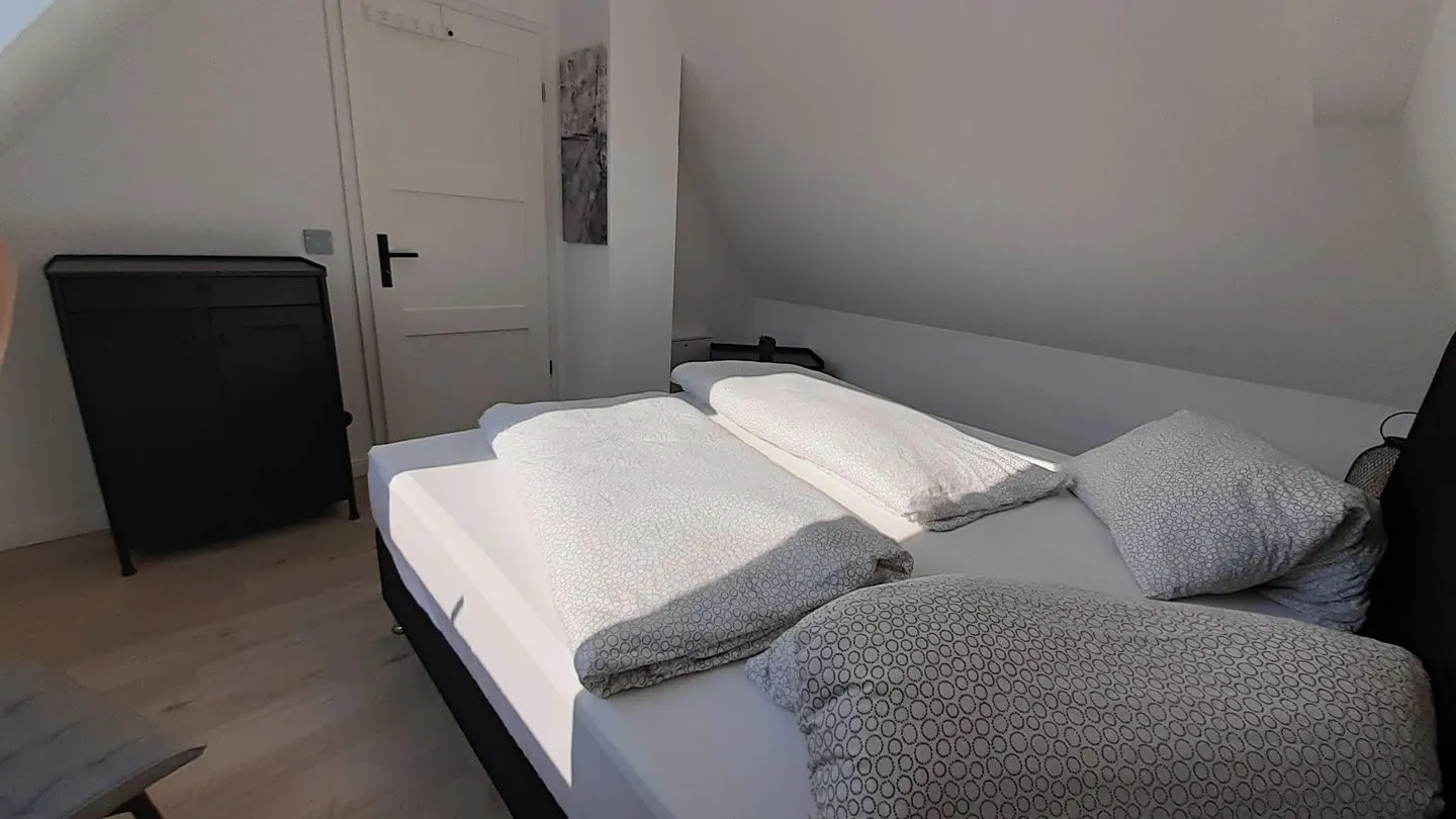 Magnolia Born - Schlafzimmer