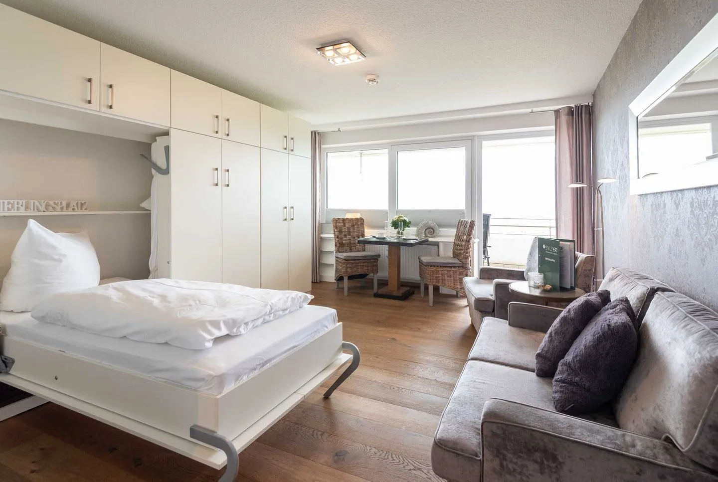 Dünenhof zum Kronprinzen, App. 59 Wenningstedt - Wohnzimmer