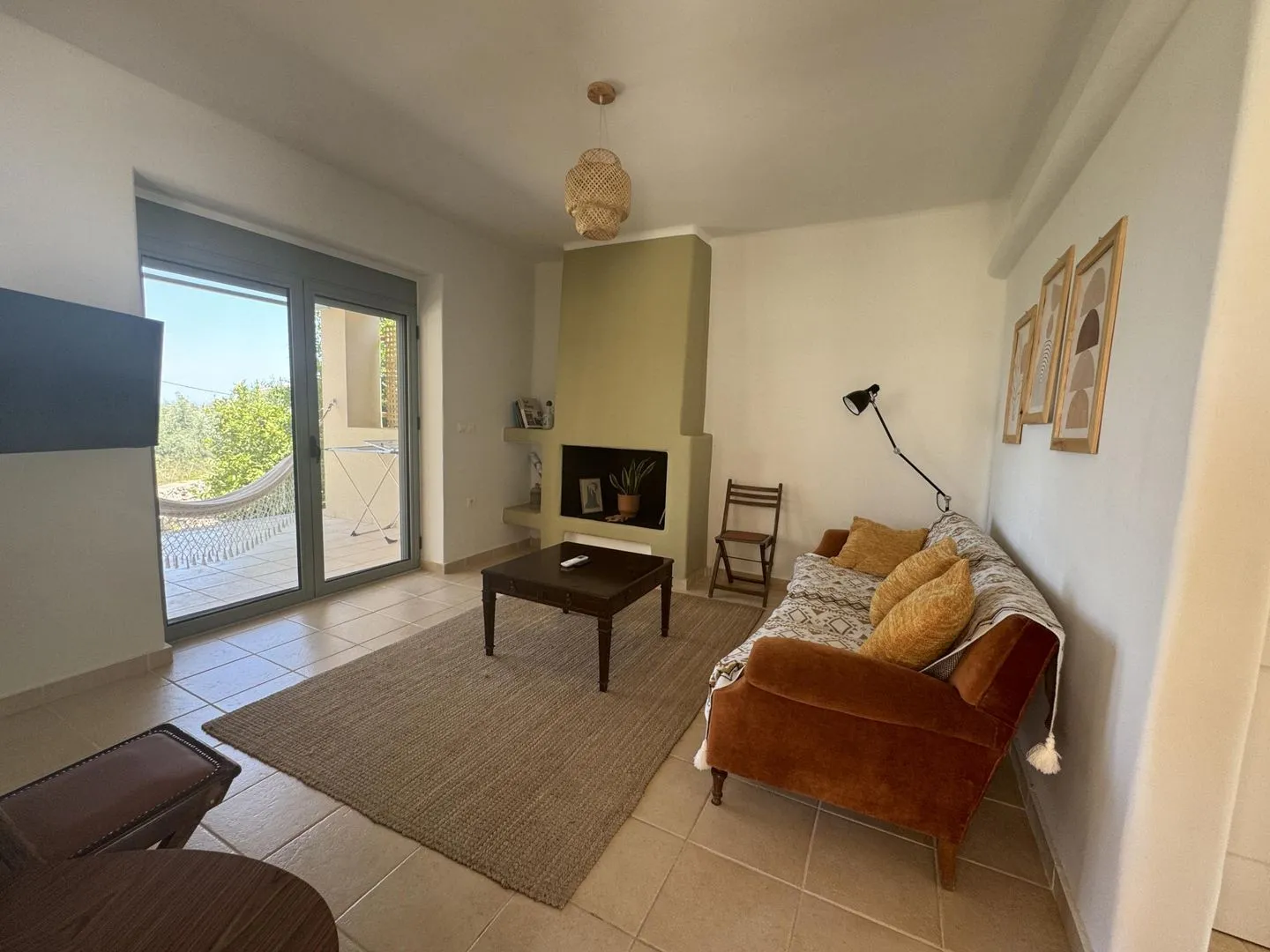 Nanita Stone House Poulithra - Wohnzimmer