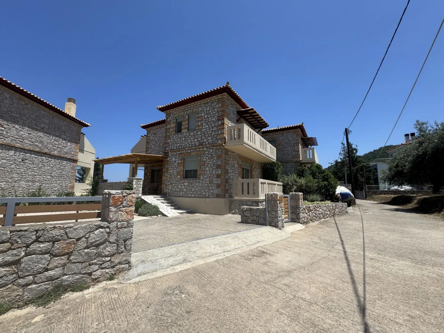 Nanita Stone House Poulithra - Hauptansicht