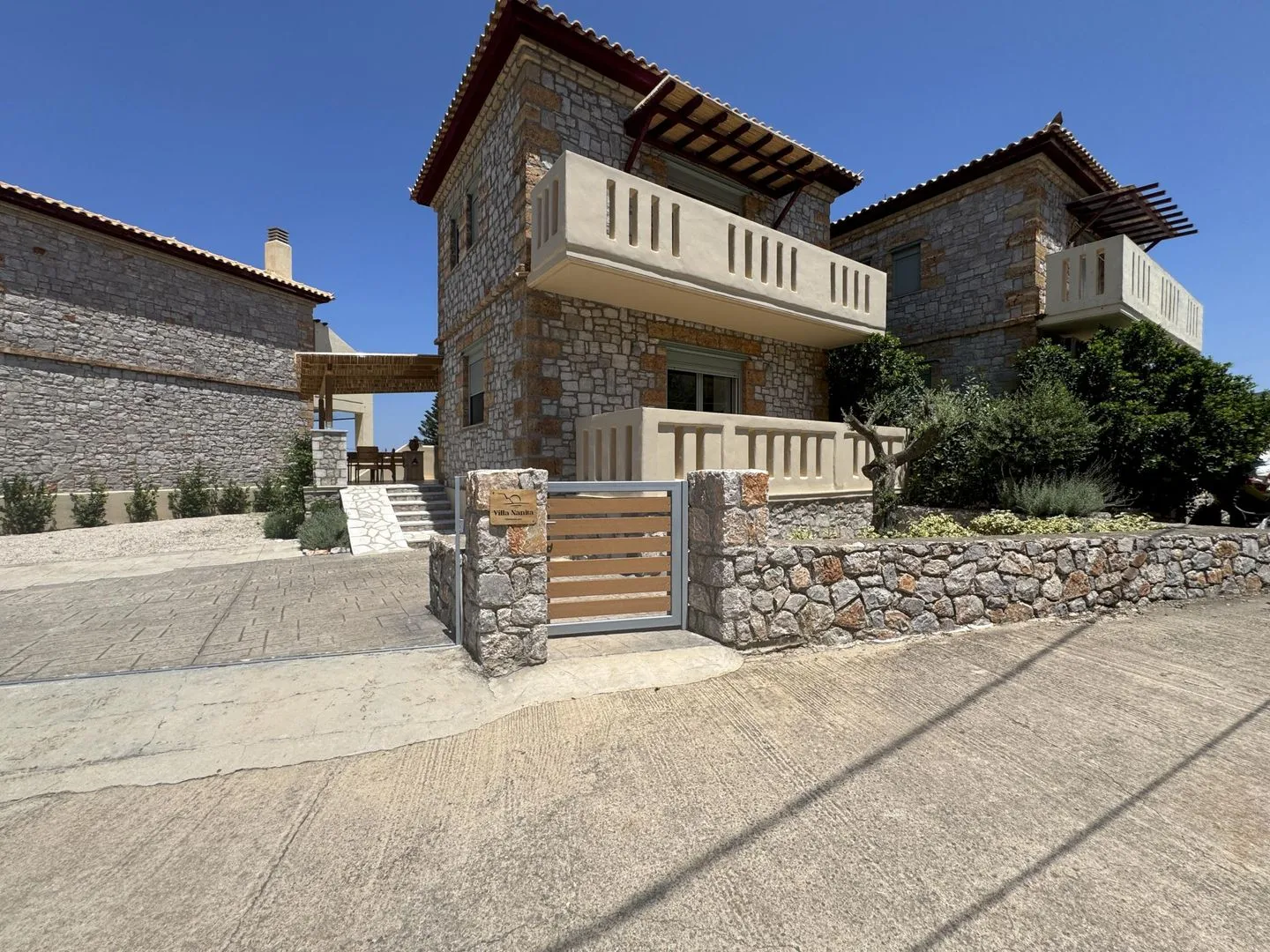 Nanita Stone House Poulithra - Hauptansicht