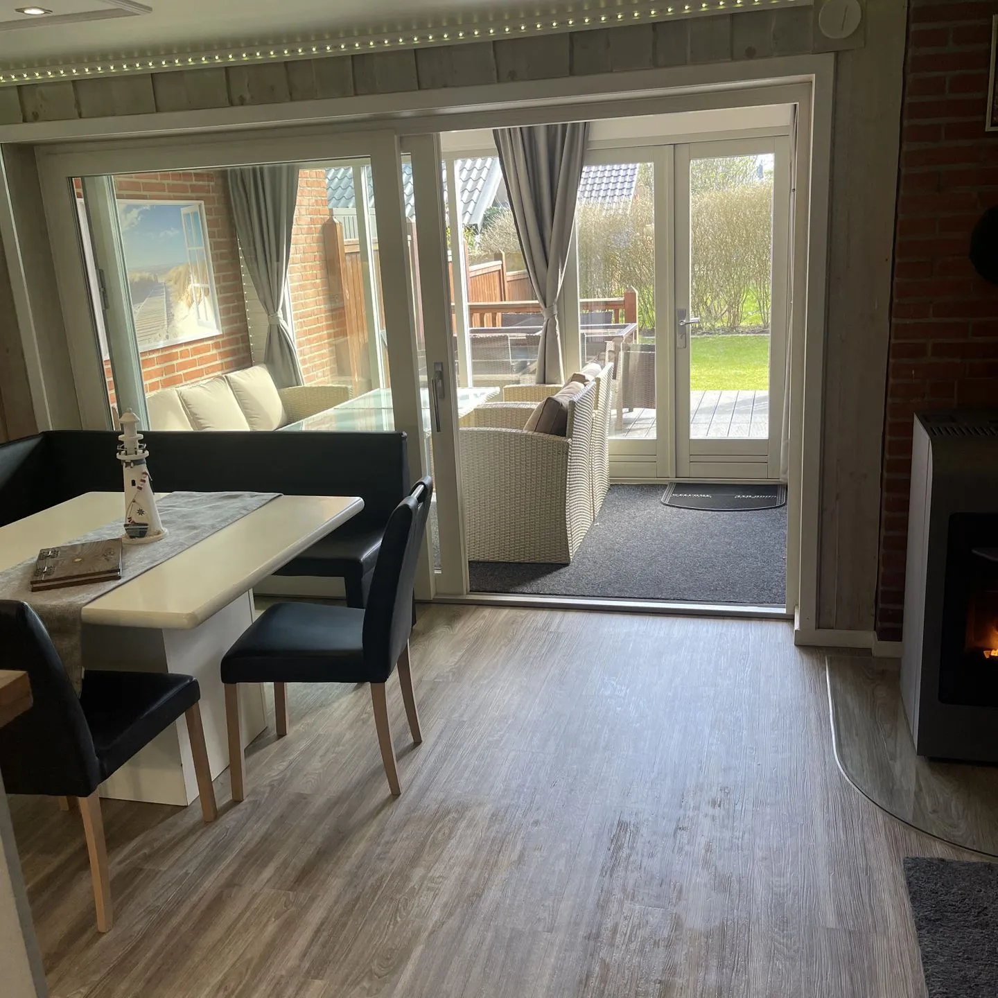 Dreibogen Ferienwohnung Lolle Holnis - Gartenblick