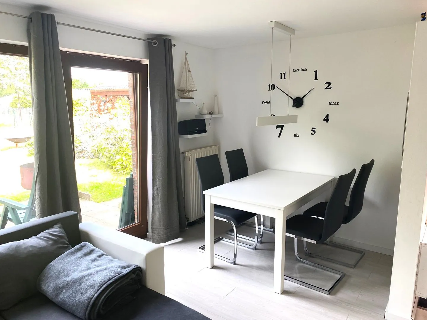 Bungalow im Garten Wiek - Wohnzimmer