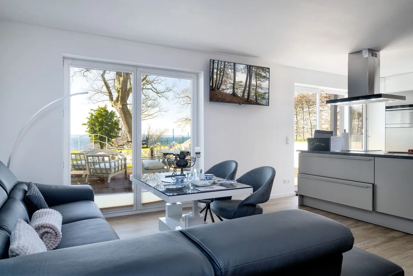 FeWo Silbermöwe - Meerblick,Terrasse, Sauna, Fitness Sassnitz - Wohnzimmer