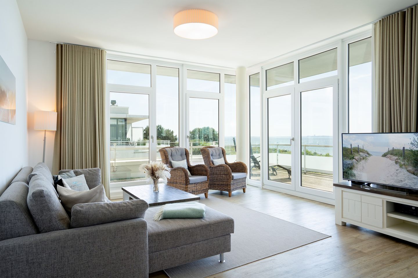 Strandfeeling das ganze Jahr – Ihr exklusives Penthouse mit Panorama-Meerblick.